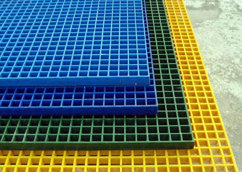 ตะแกรงพลาสติกเสริมแรงด้วยไฟเบอร์กลาส ASTM FRP Walkway Grating ความต้านทานการกัดกร่อน