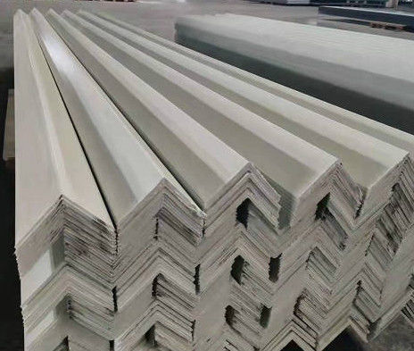 ความต้านทานการลื่น FRP โปรไฟล์โครงสร้างมุม โปรไฟล์ความยาวที่กําหนดเอง