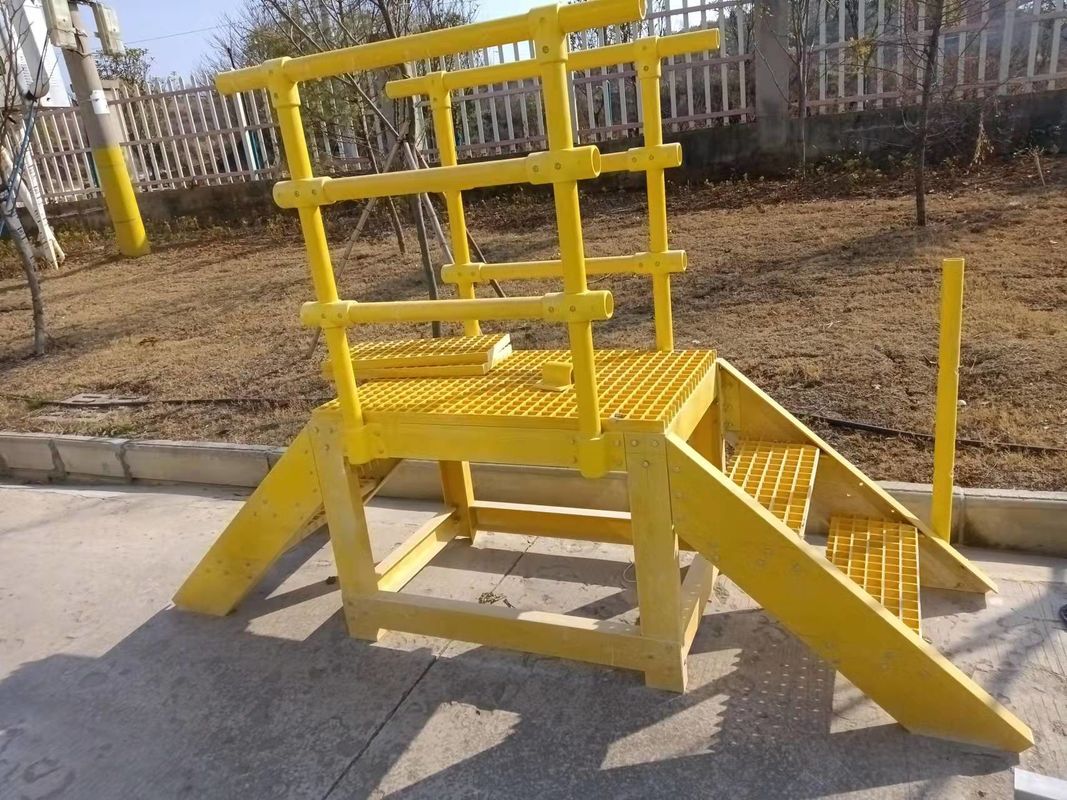 ขนาดที่กําหนดเอง FRP Grating เพื่อสร้างบันไดความปลอดภัยและพื้นที่เดิน